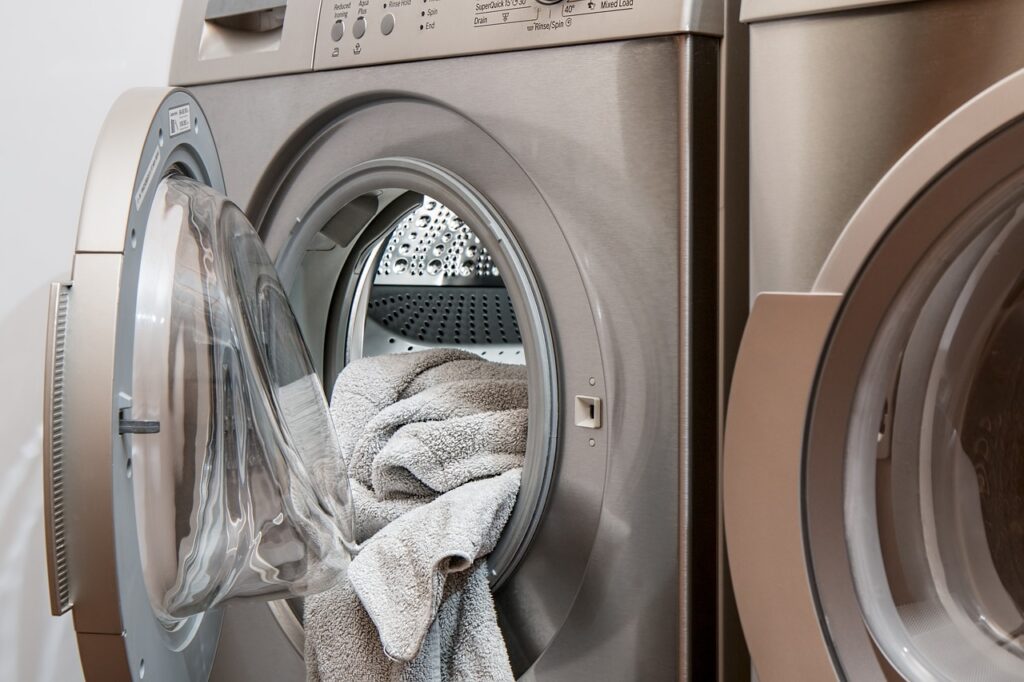 Guía Completa: Cómo Elegir el Mueble Perfecto para tu Lavadora 1 washing machine g3543fcee5 1280 1